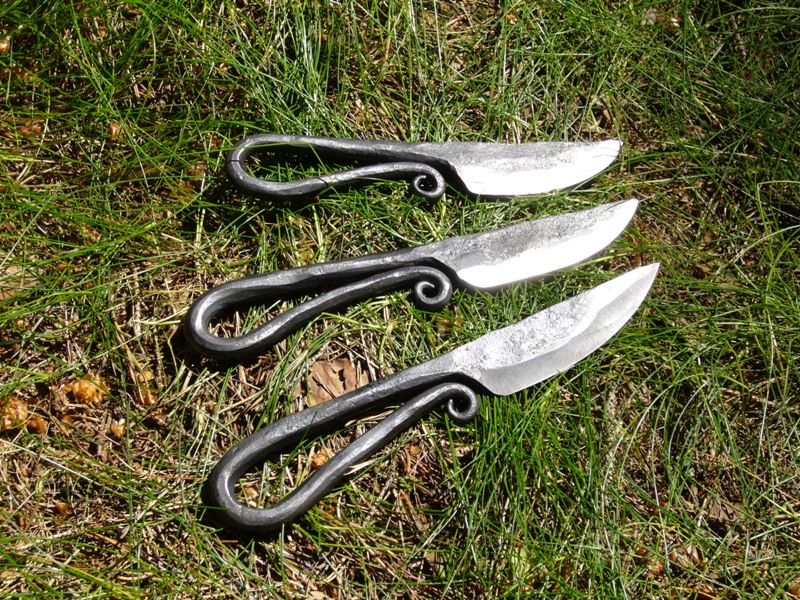 Středověký nůž - ručně kovaný